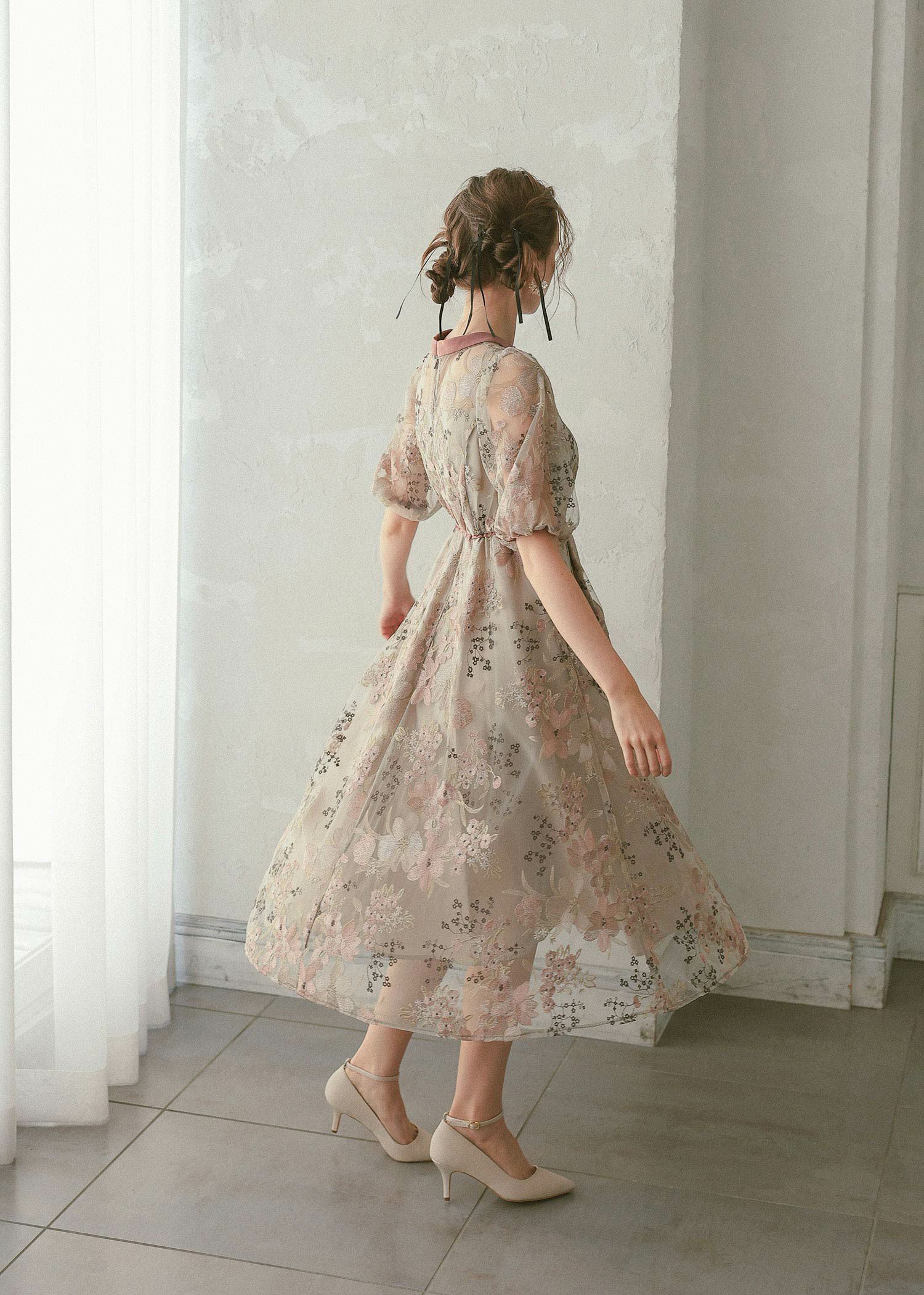 ニュアンスフラワーレースドレス｜DorryDoll