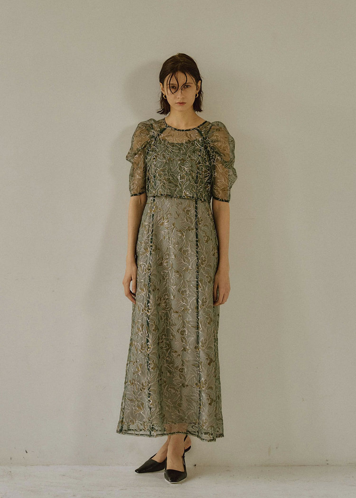 Whole race layered dress｜LE