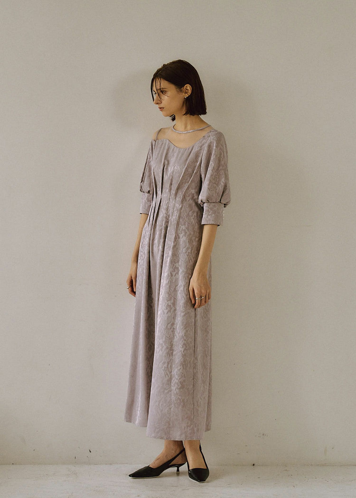 Meandering waist tuck flare dress｜LE 