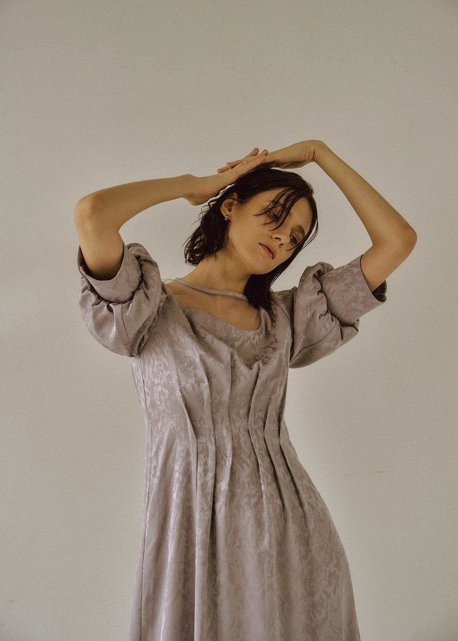 Meandering waist tuck flare dress｜LE