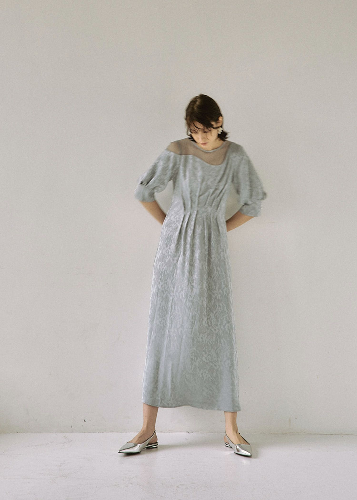 Meandering waist tuck flare dress｜LE 