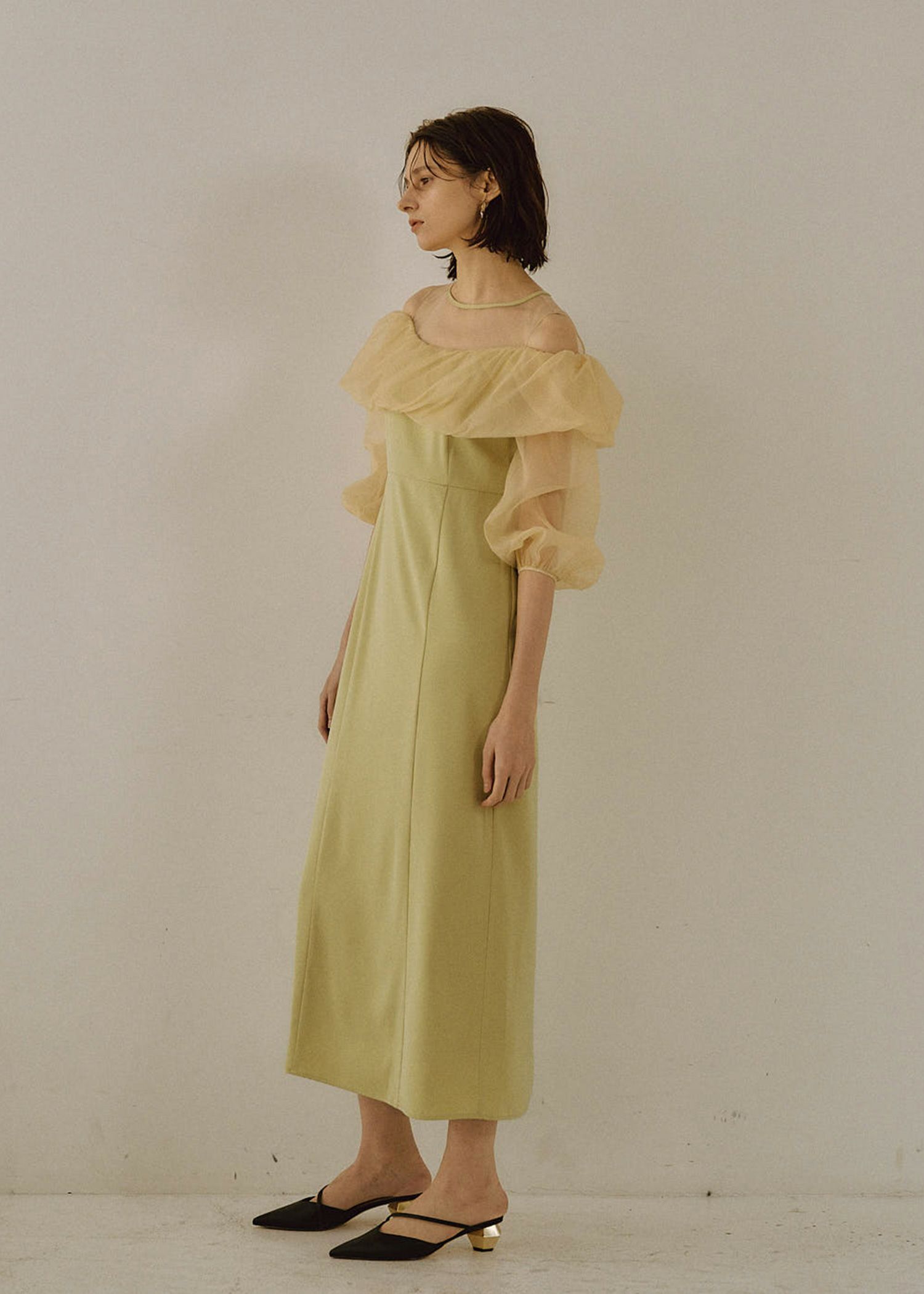 Off shoulder balloon dress｜LE
