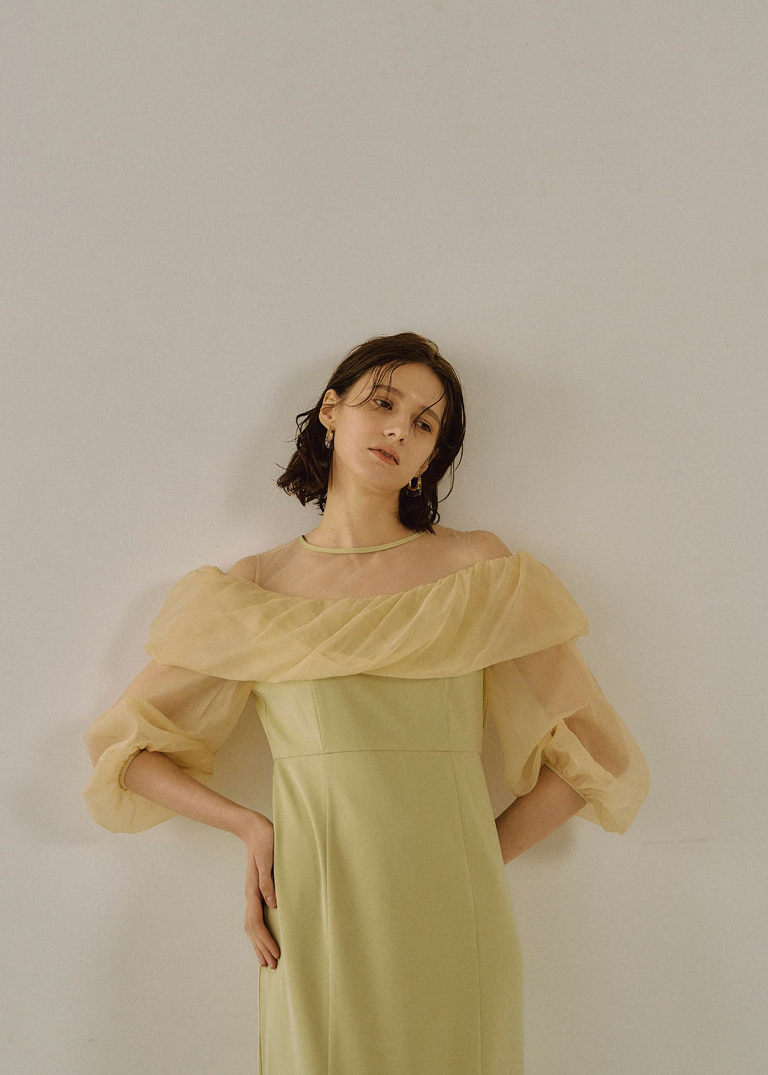 Off shoulder balloon dress｜LE