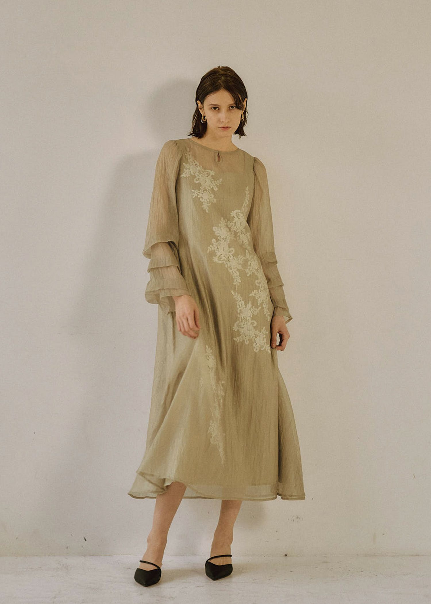 Sheer A-line onepiece｜LE 