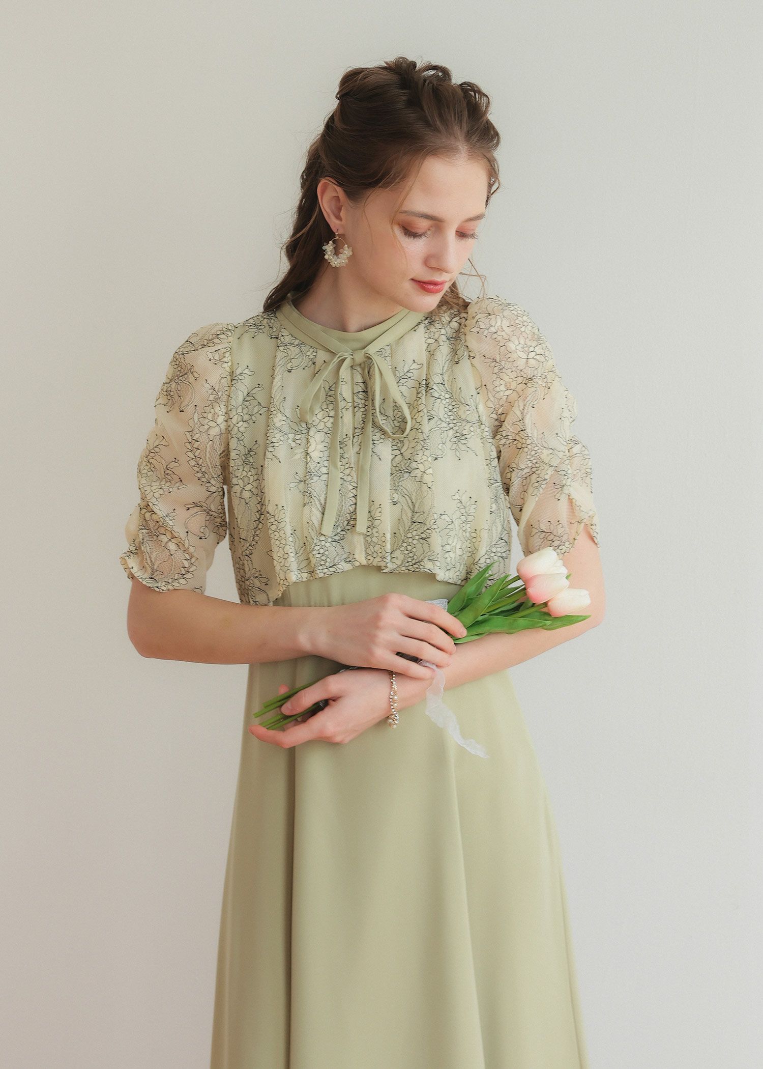 タックレースドッキングドレス｜DorryDoll 