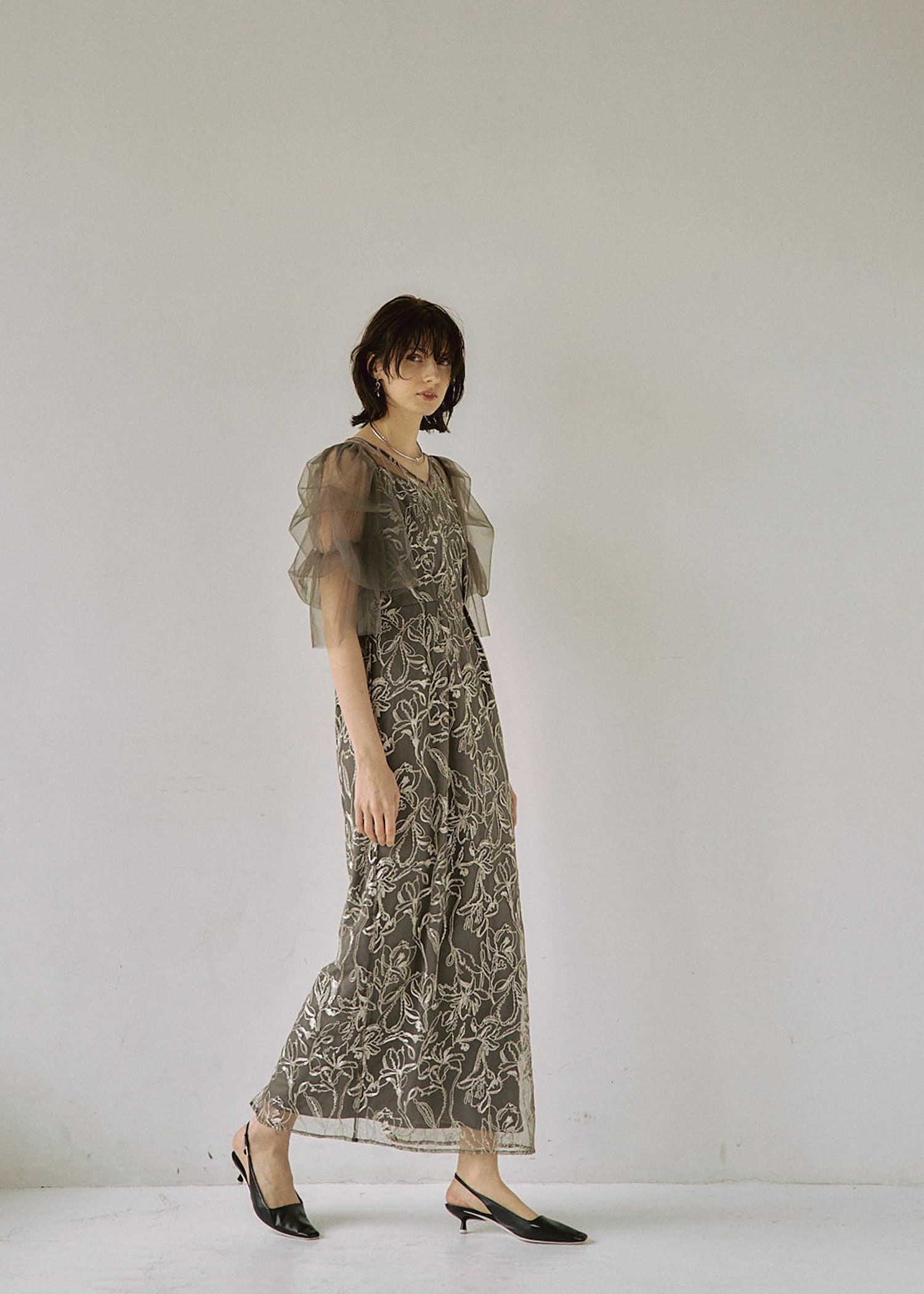 Fluffy sleeve pencil dress|LE