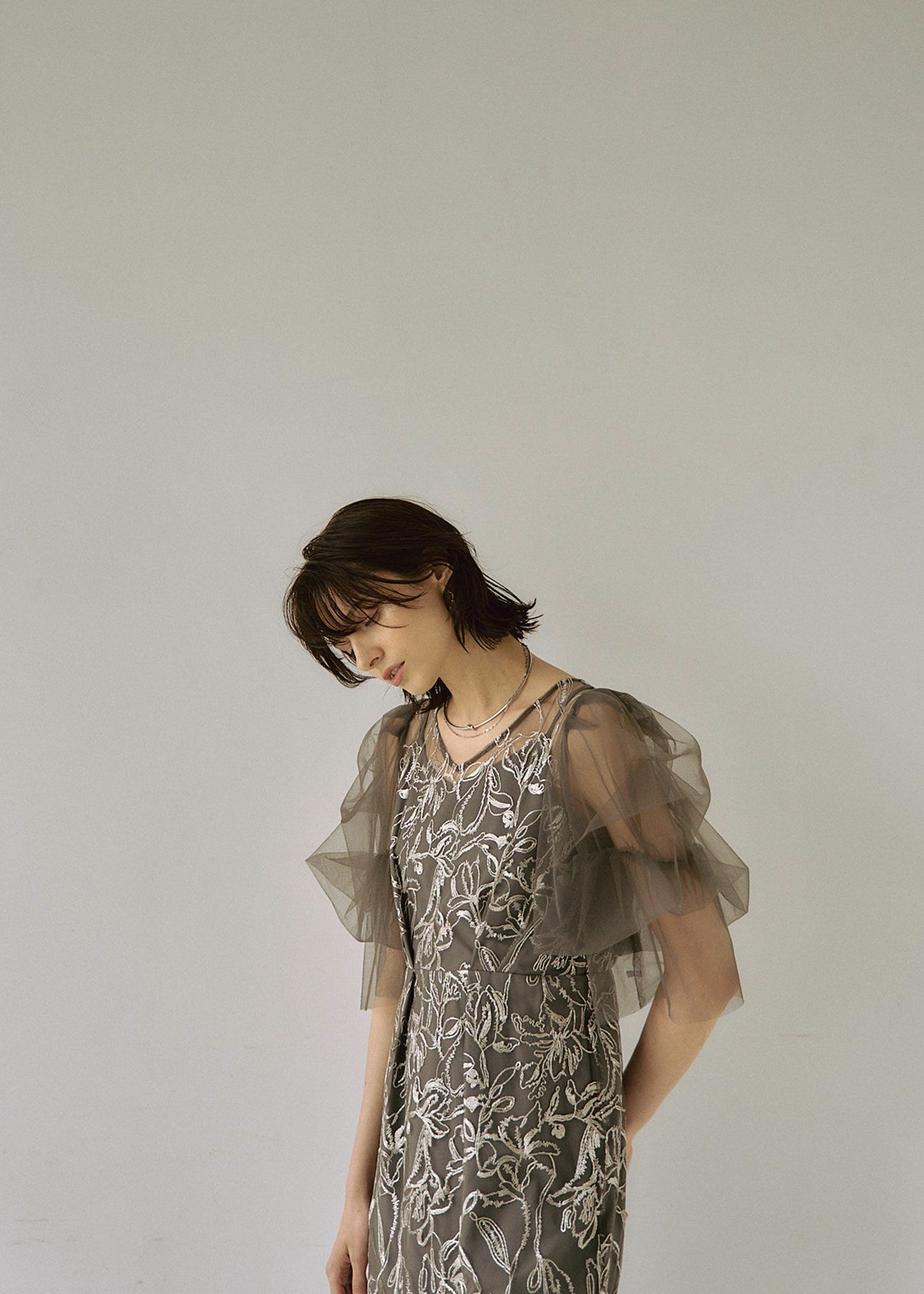 Fluffy sleeve pencil dress|LE 