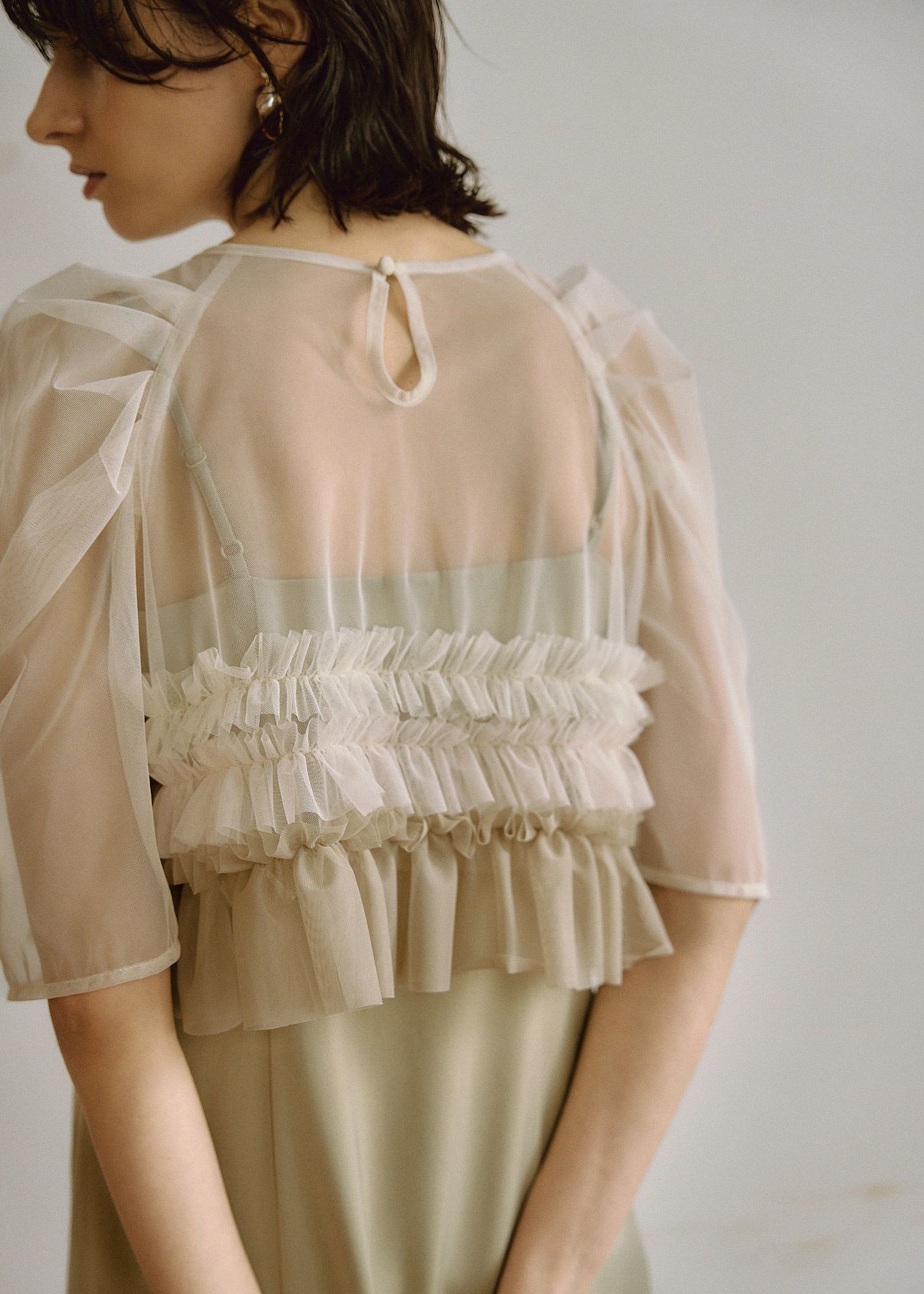 Ruffle tulle airy dress|LE 