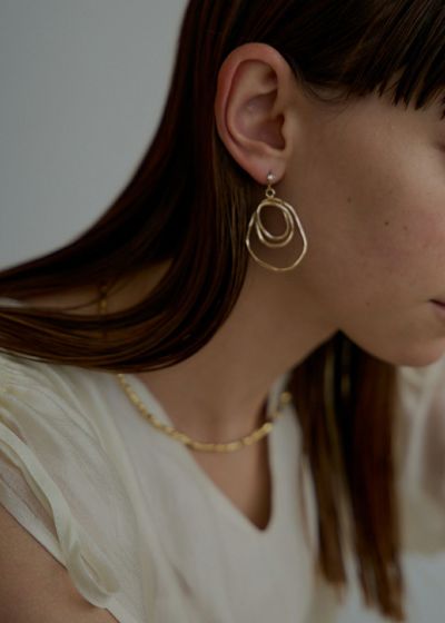 Overlap hoop pierce