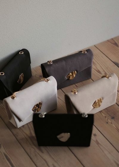 Blas cutted flap bag