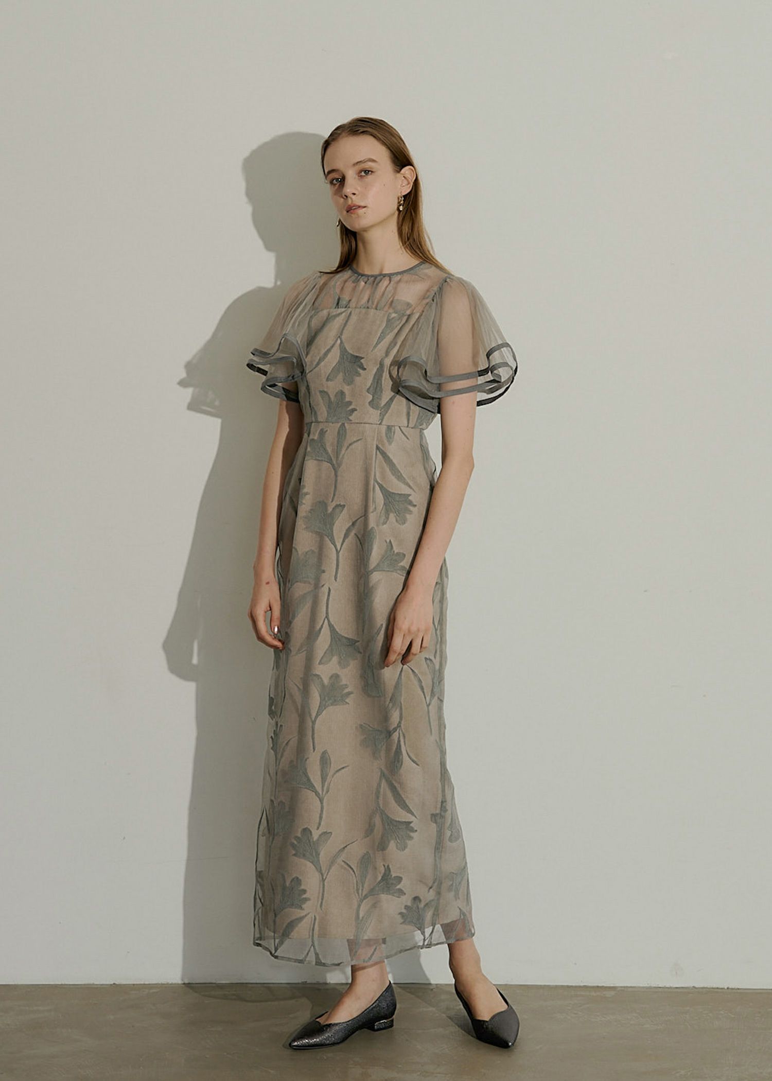 Circurar sleeve flower dressのドレス|Dorry Doll / LE