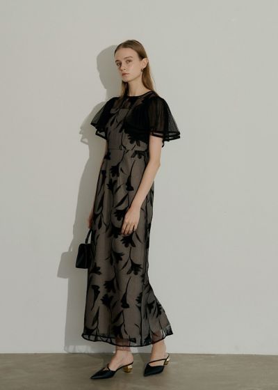 Circurar sleeve flower dress