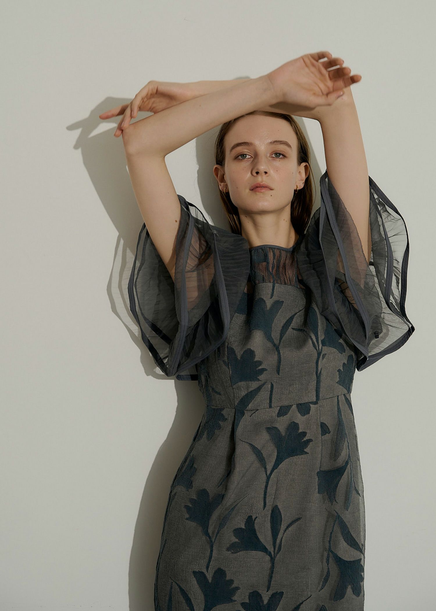 Circurar sleeve flower dressのドレス|Dorry Doll / LE