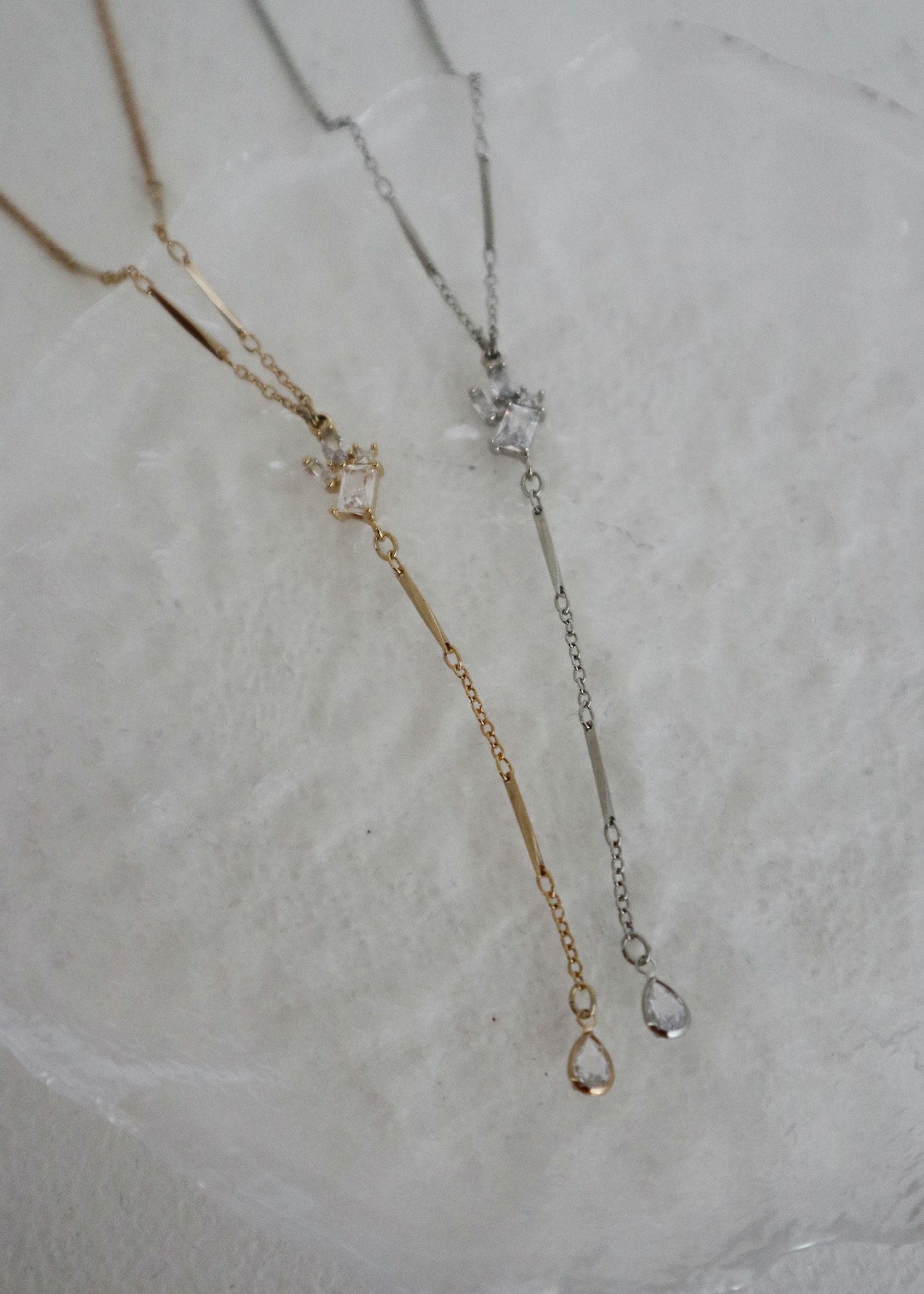 パールチャーム付きチェーンネックレスのドレス|Dorry Doll / LE'RURE