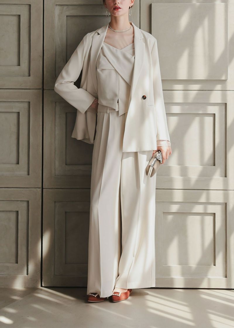 メゾンドドルチェ　フィオーレトップス ivory maison de Dolce. メゾンドドルチェフィオーレトップス