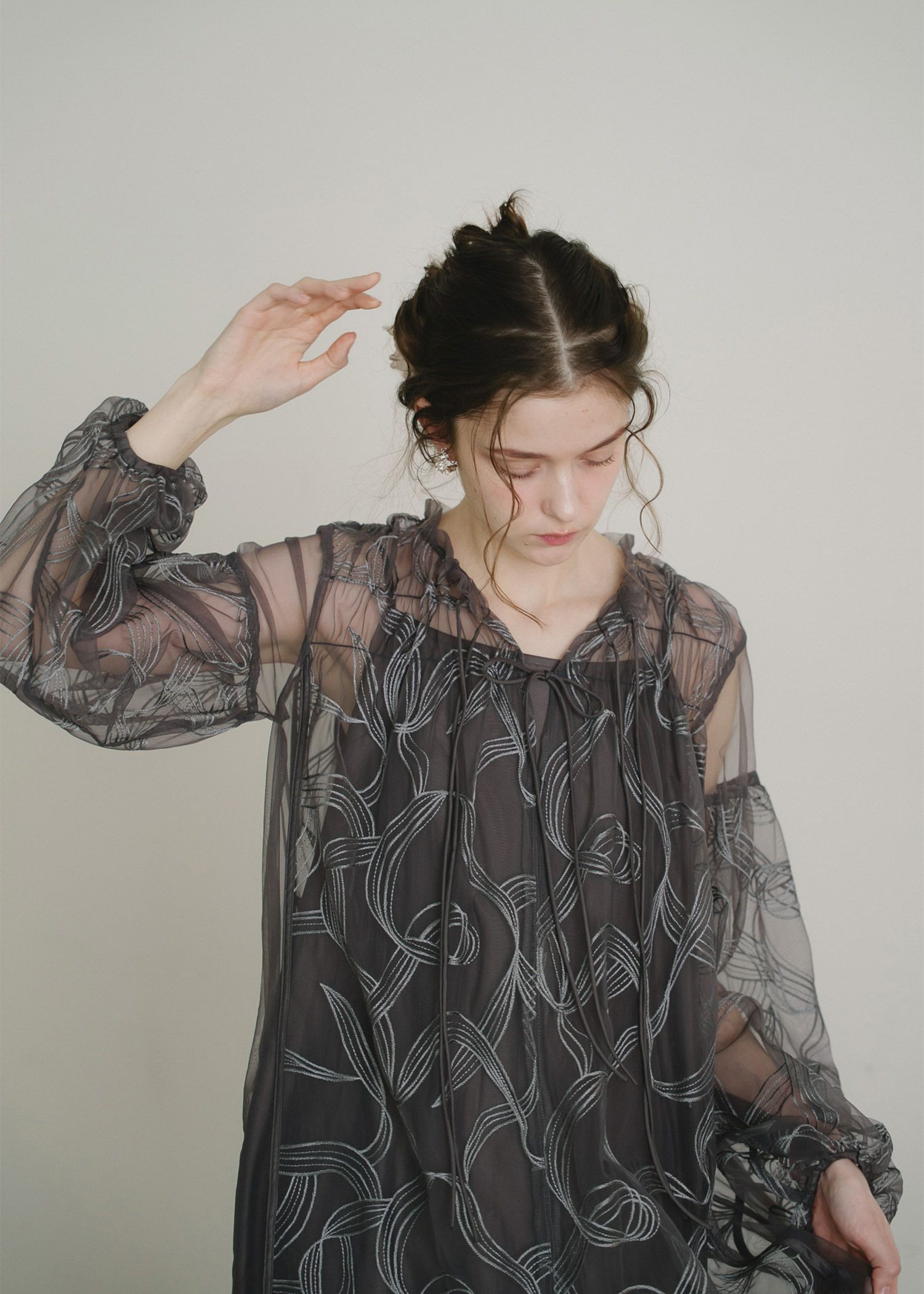 リボンエンブロイダリーレイヤードドレス｜DorryDoll 