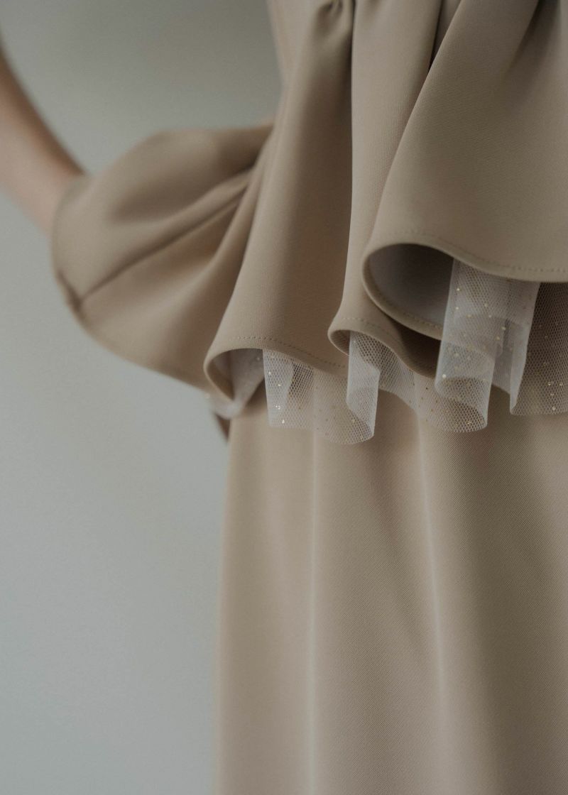 Wavy neck peplum dressのドレス|Dorry Doll / LE'RURE