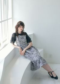 ラッフルスリーブジャガードドレス | DorryDoll