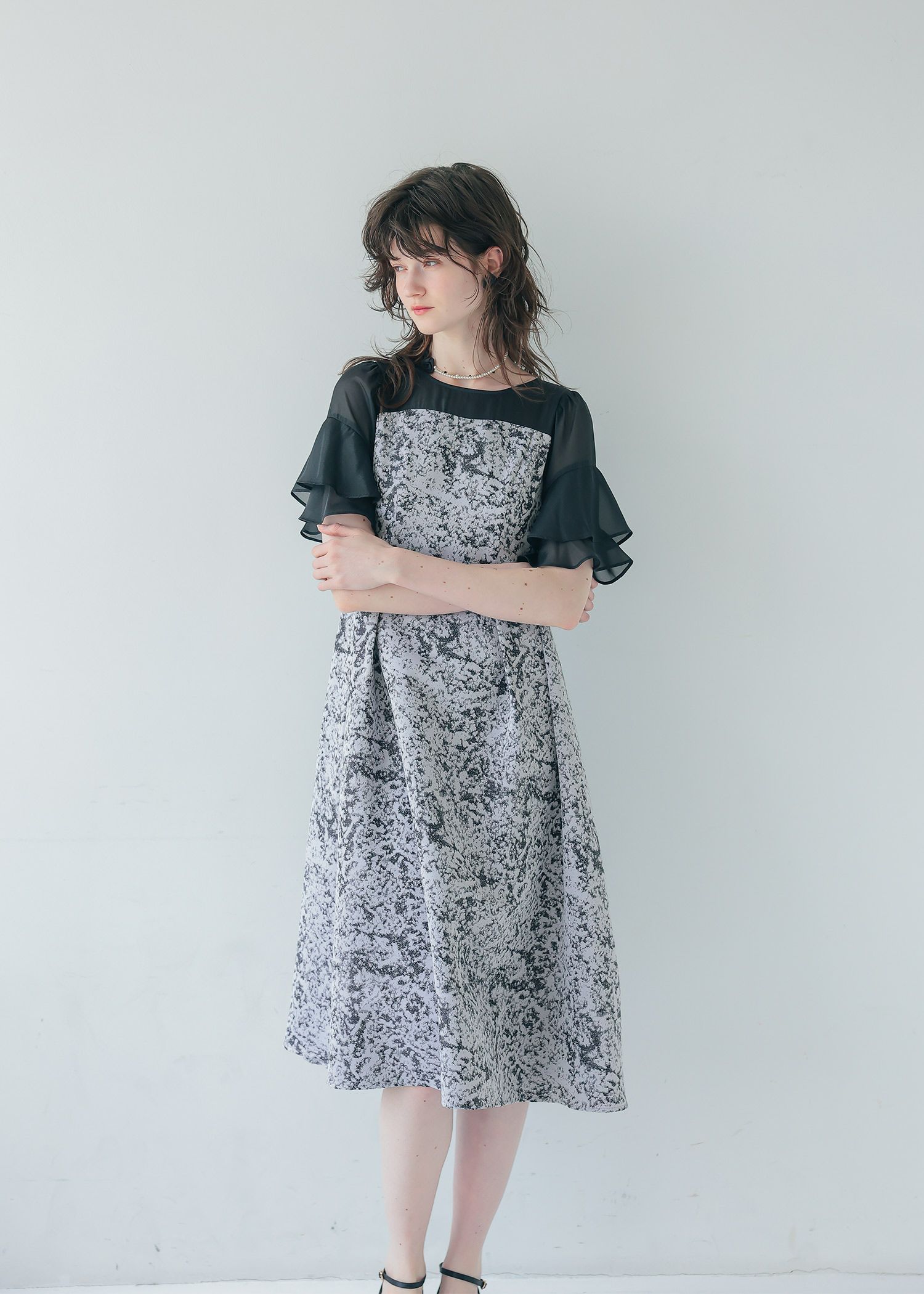 ラッフルスリーブジャガードドレス | DorryDoll