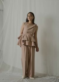 Twist neck peplum set up pantsのドレス|Dorry Doll / LE'RURE