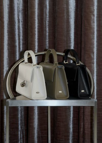 〈ほぼ未使用〉LE'RURE 3way パーティーバッグ
クラッチバッグ セール】LE'RURE｜リルアーのバッグ通販 - ZOZOTOWN