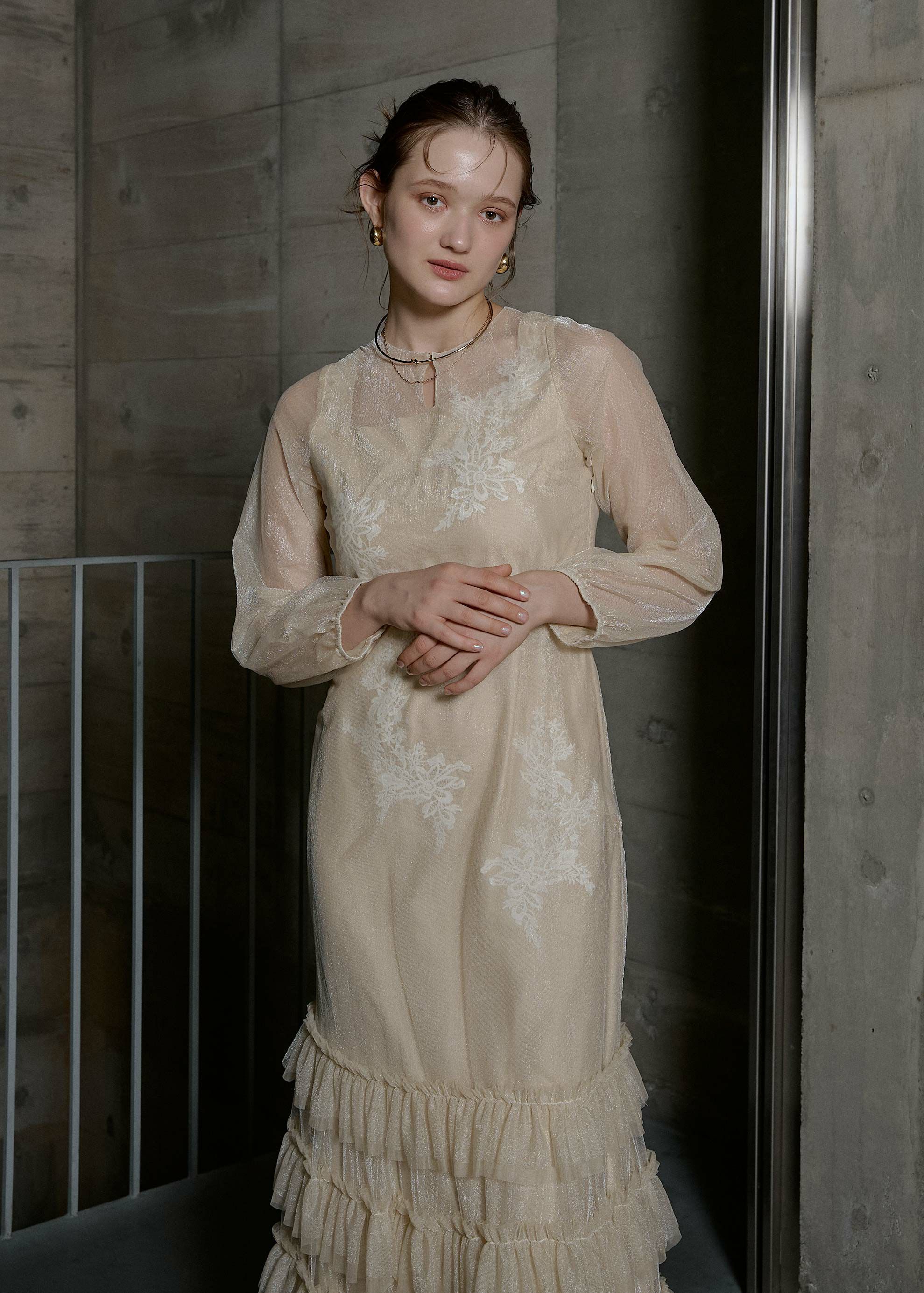 Lace motif frill line dressのドレス|Dorry Doll / LE'RURE