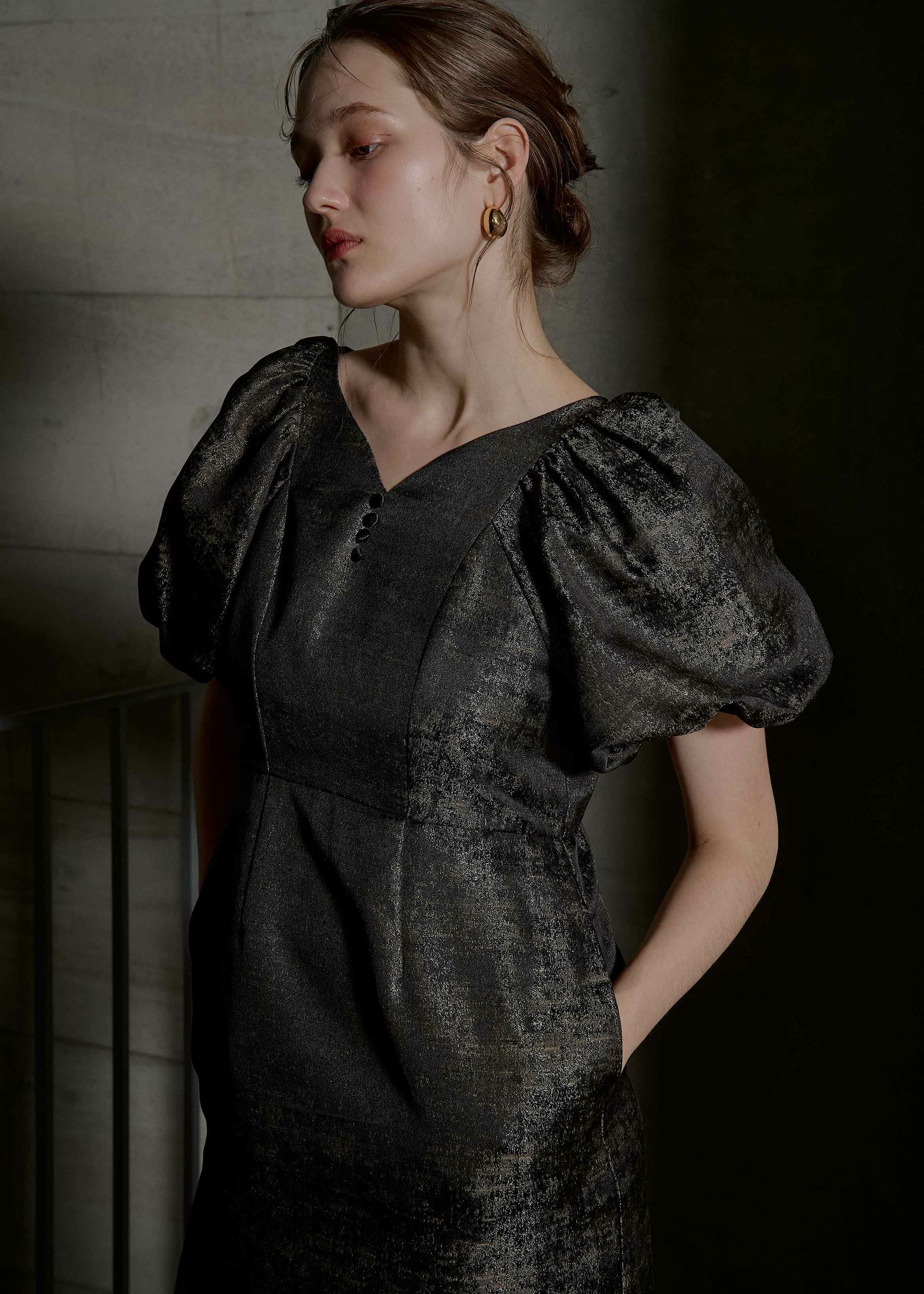 新品LE'RUREドレス Puffsleeve embroidery dress Twist neck peplum set up pantsのドレス|Dorry Doll / LE'RURE